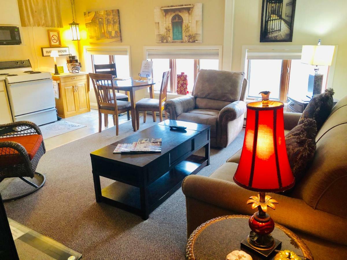 Galena Penthouse Overlooking Main Street With Free Off Street Parking Экстерьер фото